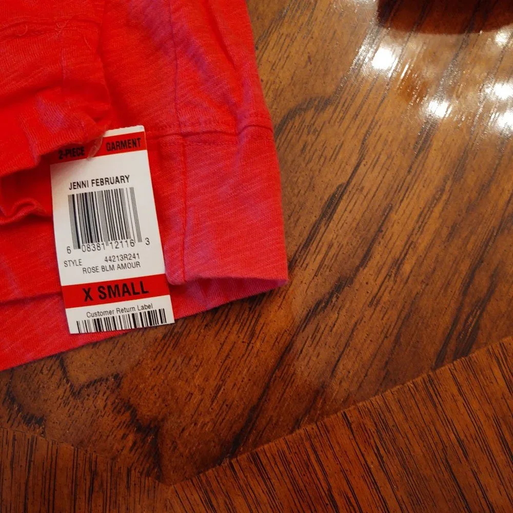 Amor Tee and Shorts - Picture 4 of 4